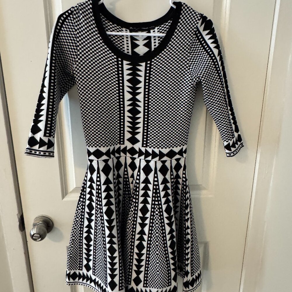 Women's Pattern Dress Black and White Size Small